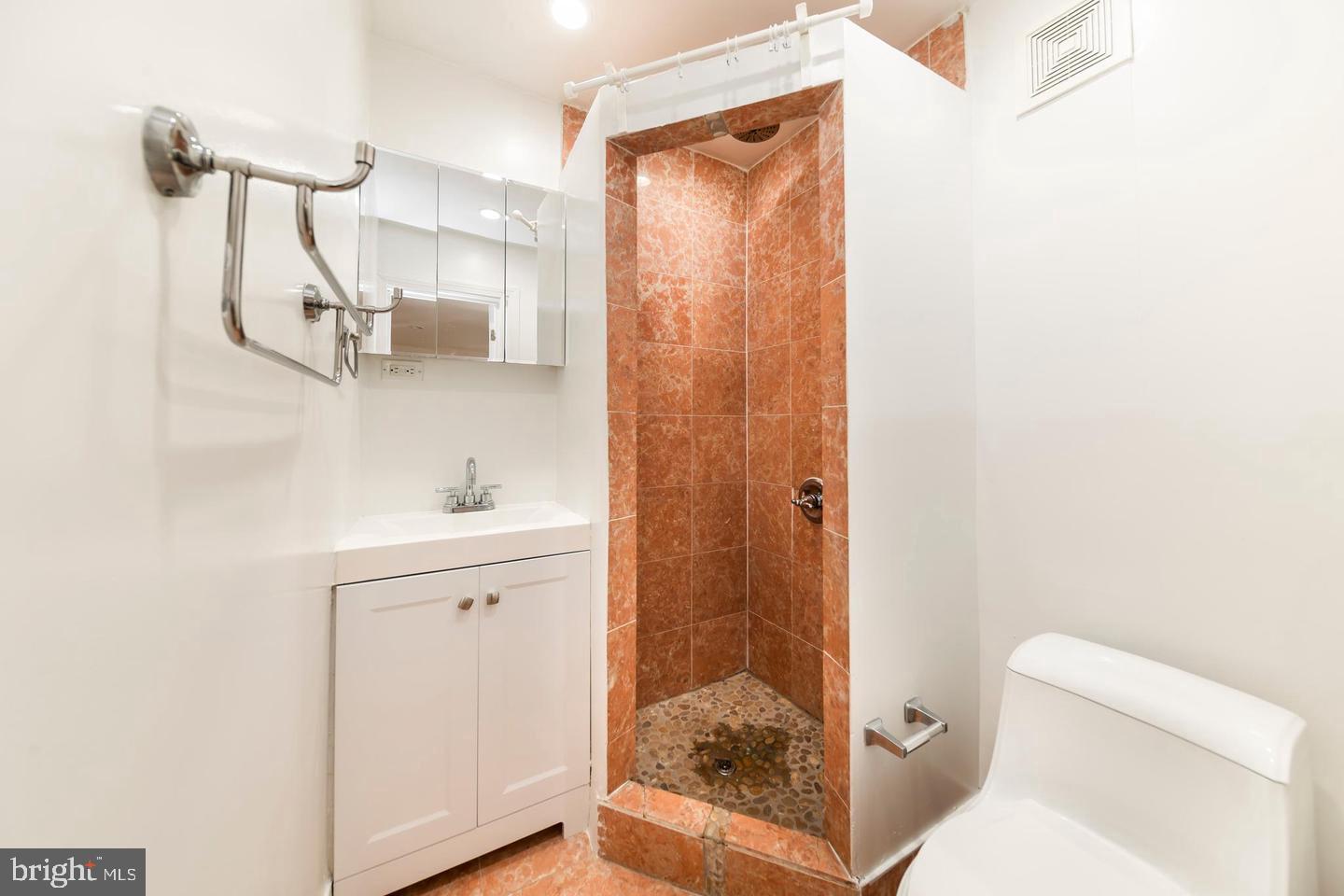 1912 Spruce St #4f Property Photo 12
