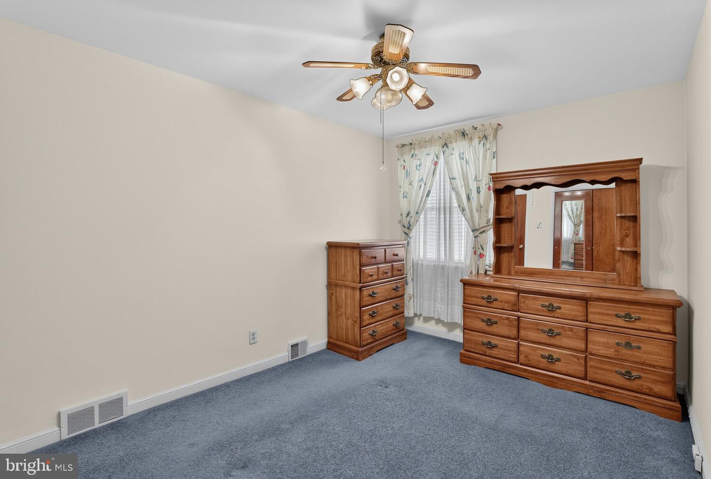 2131 Oakmont St Property Photo 17