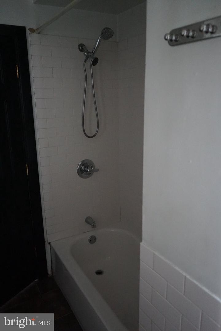 1913 Page St ##1 Property Photo 18