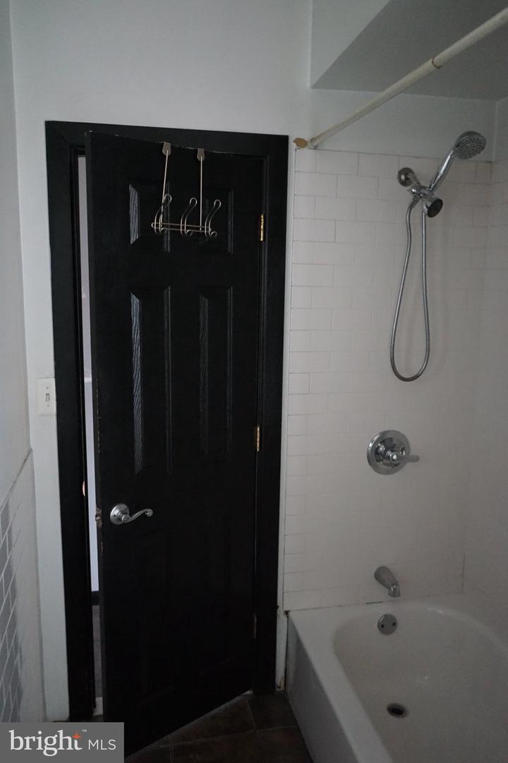 1913 Page St ##1 Property Photo 19