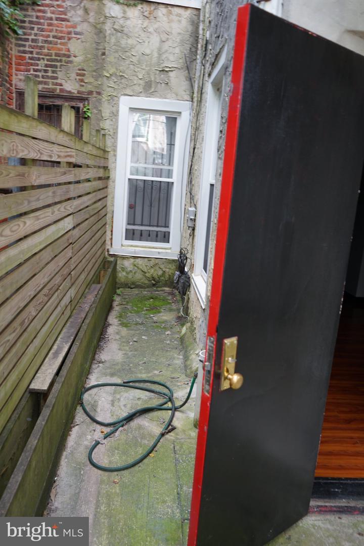 1913 Page St ##1 Property Photo 31