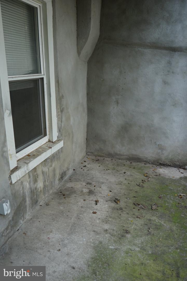 1913 Page St ##1 Property Photo 33
