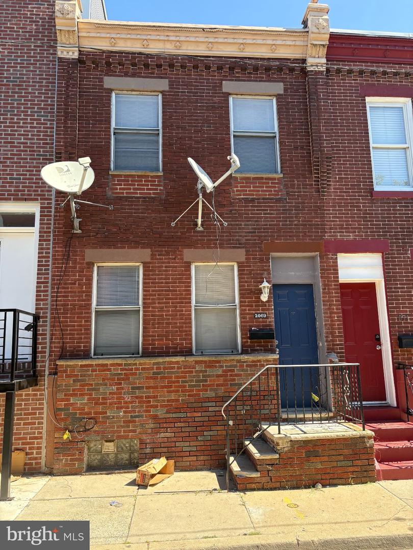 2069 E Birch St Property Photo 1