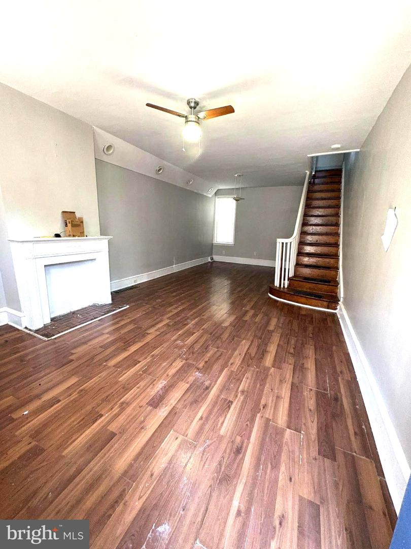 2069 E Birch St Property Photo 3
