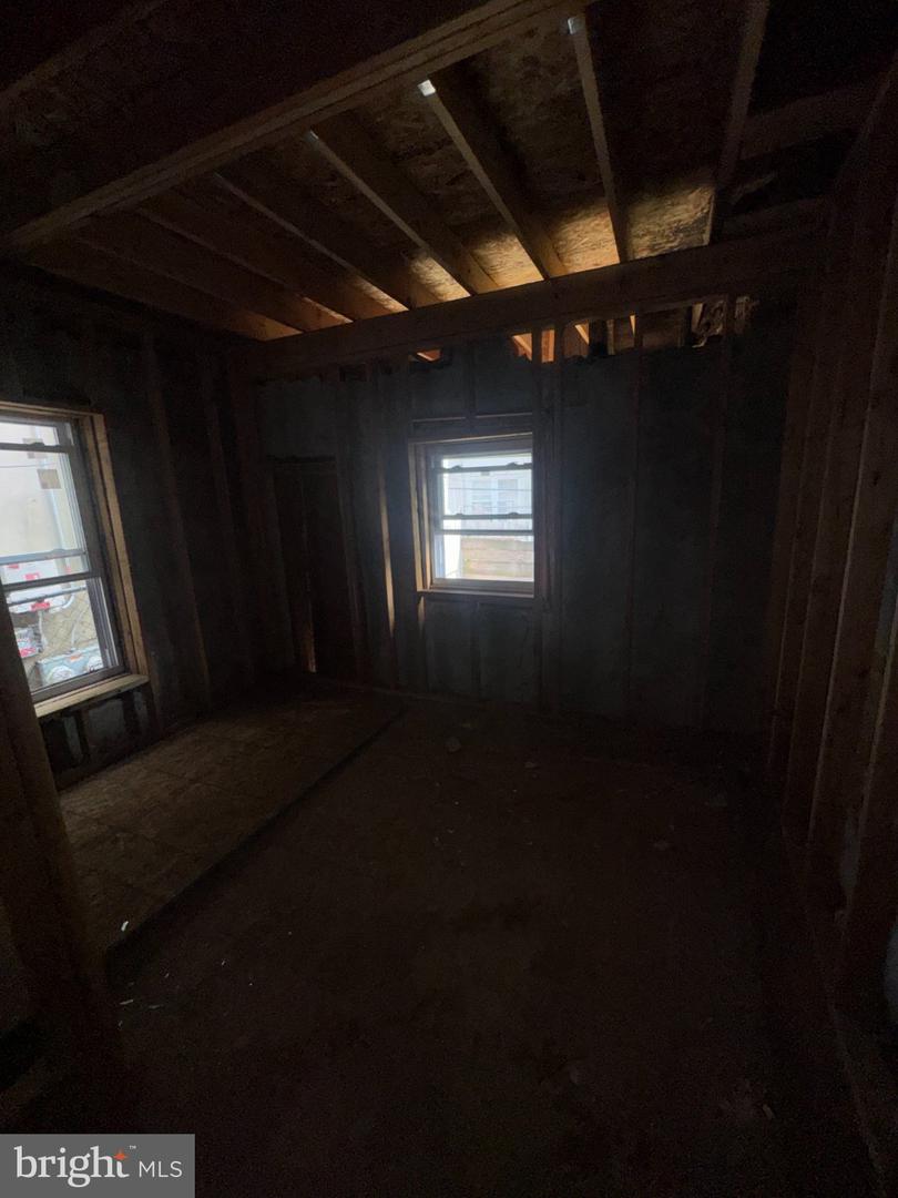 1604 W Louden St Property Photo 7