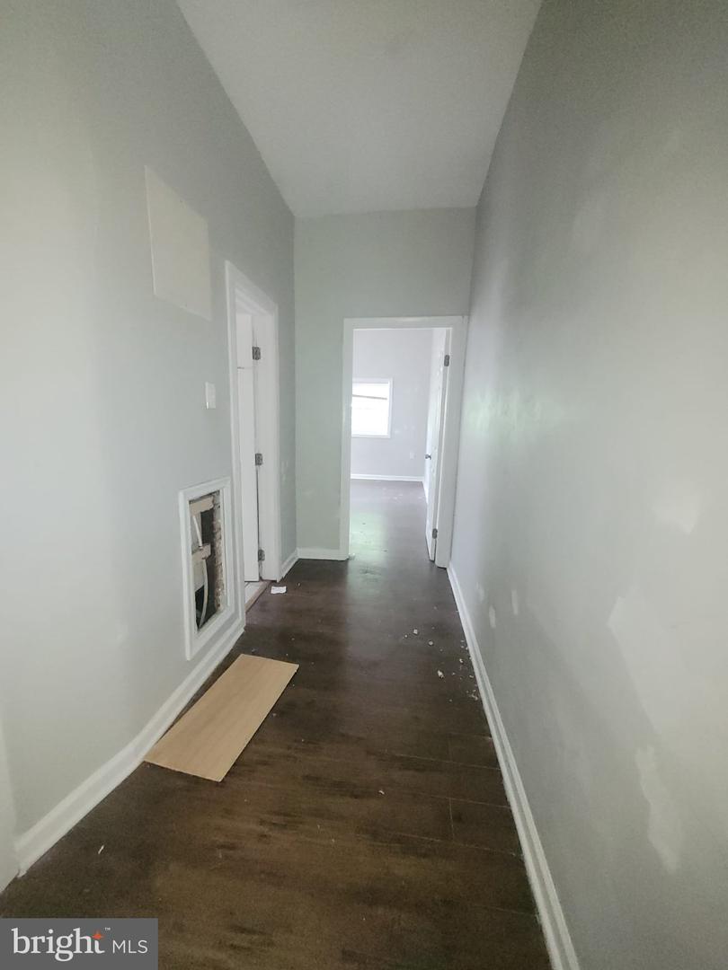 4147 Cambridge St Property Photo 7