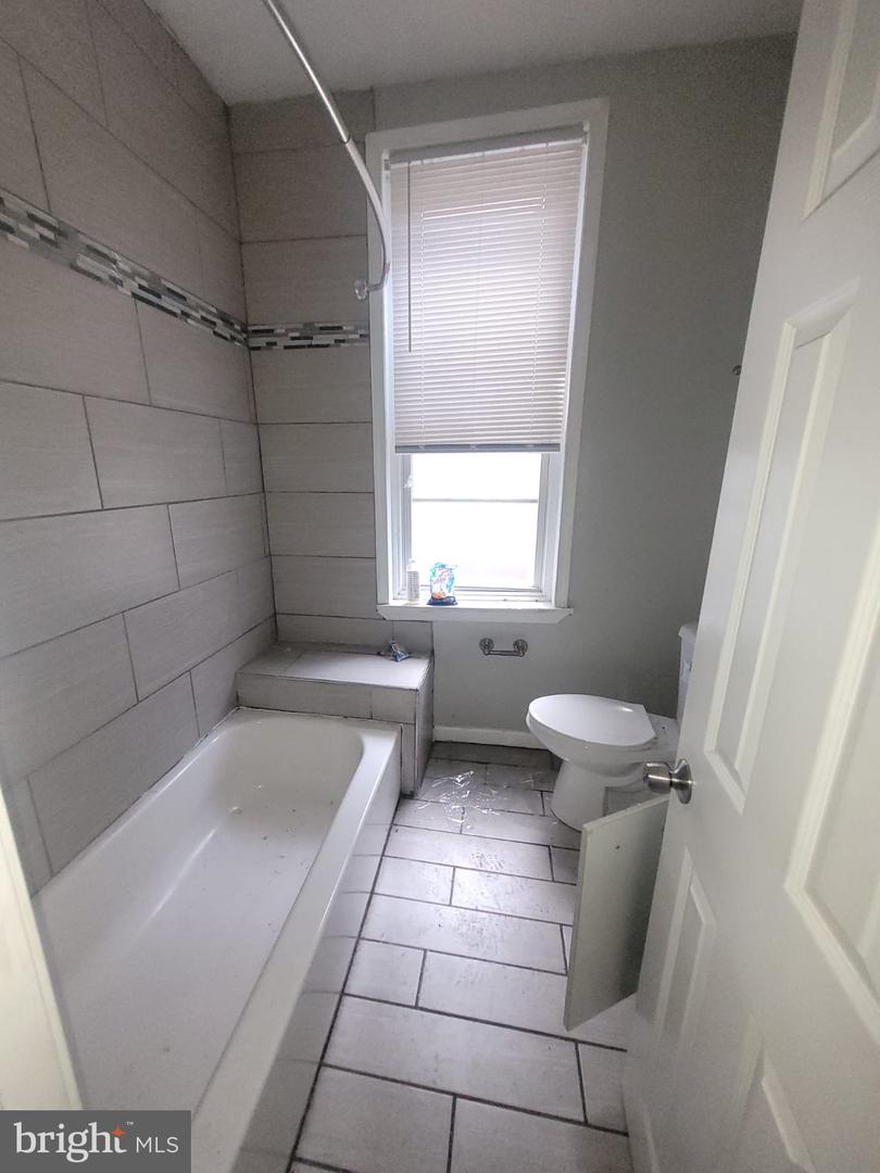 4147 Cambridge St Property Photo 10
