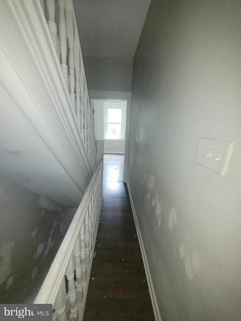 4147 Cambridge St Property Photo 12