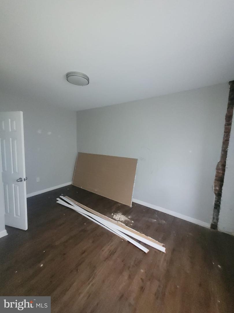4147 Cambridge St Property Photo 15