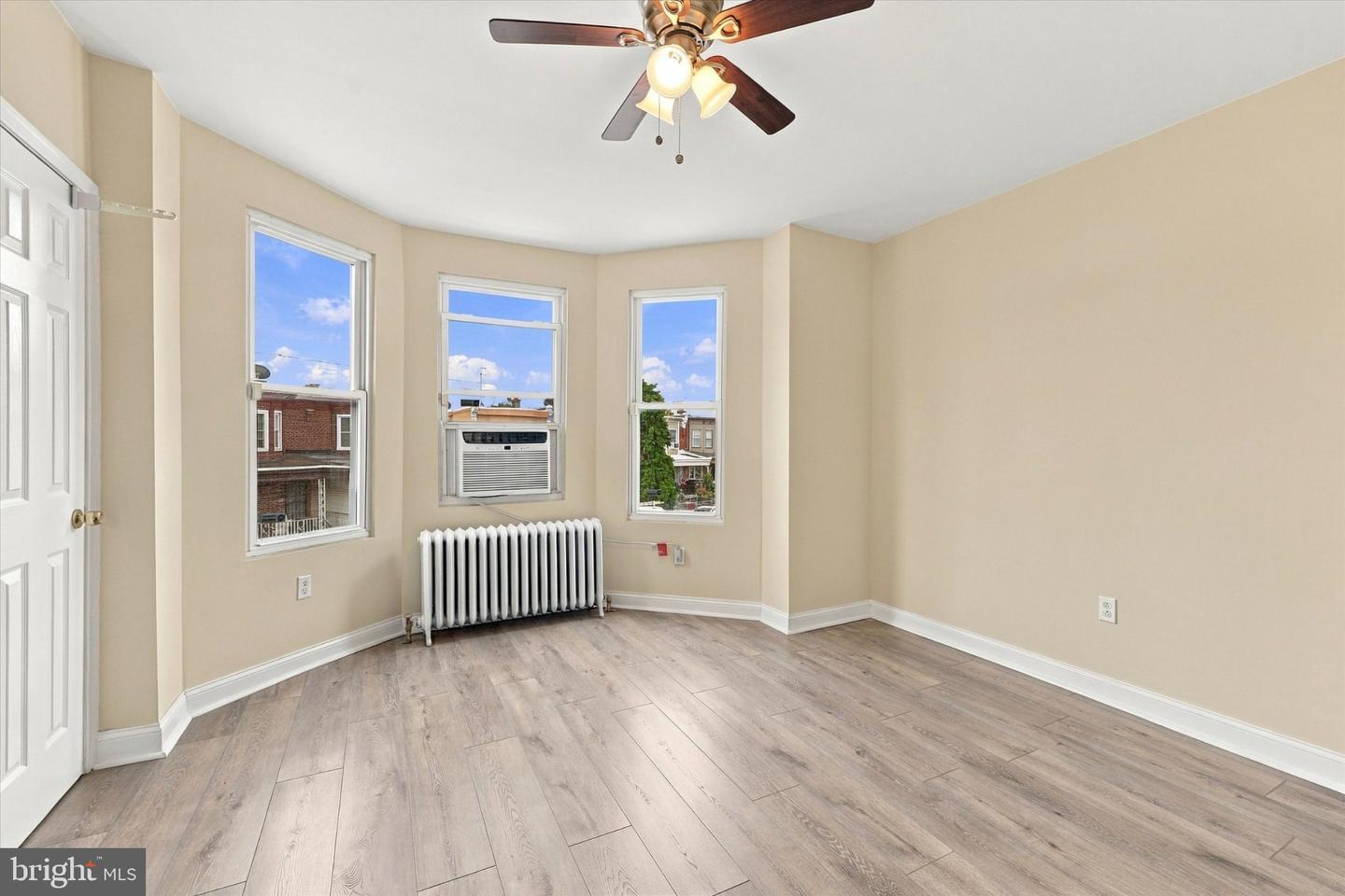 227 Lindley Ave Property Photo 11