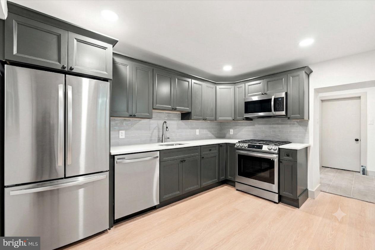 2827 Tulip St Property Photo 4