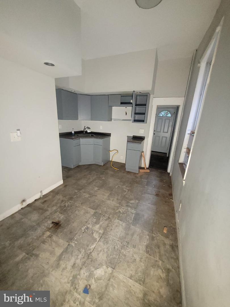 4281 Leidy Ave Property Photo 4