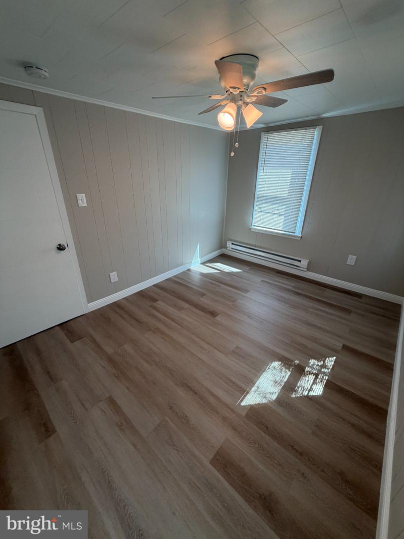 4709 Mercer St Property Photo 14