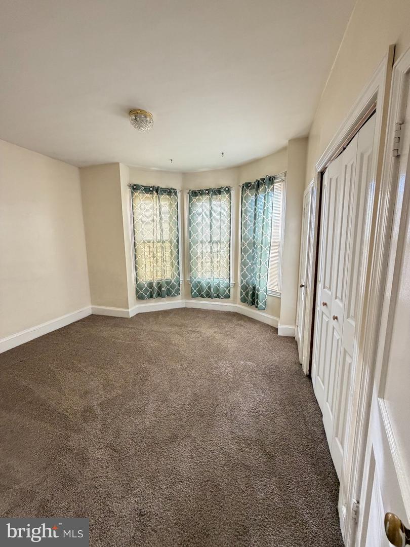 5515 3rd Street N Property Photo 8