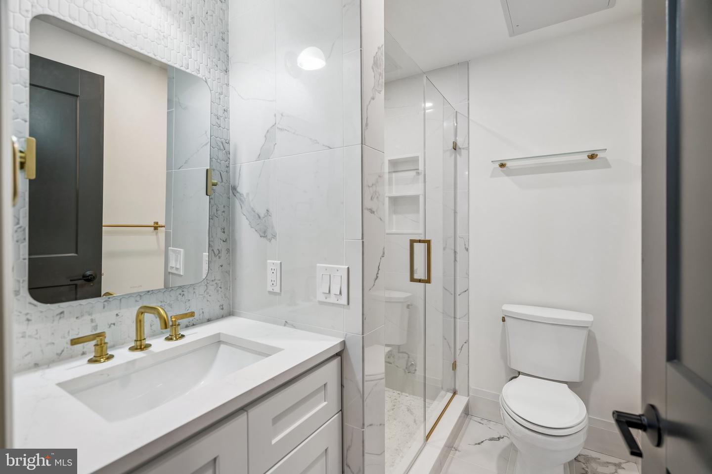135 S 19th St #204 Property Photo 14