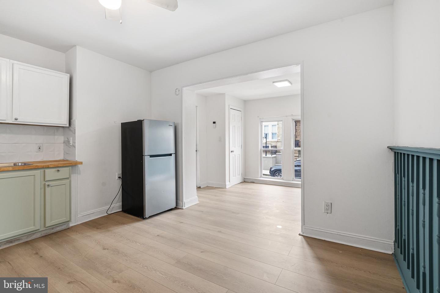 5957 Belmar St Property Photo 8