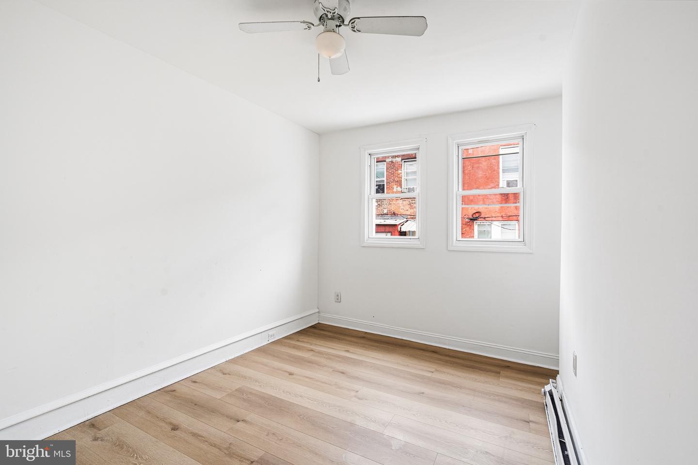 5957 Belmar St Property Photo 12