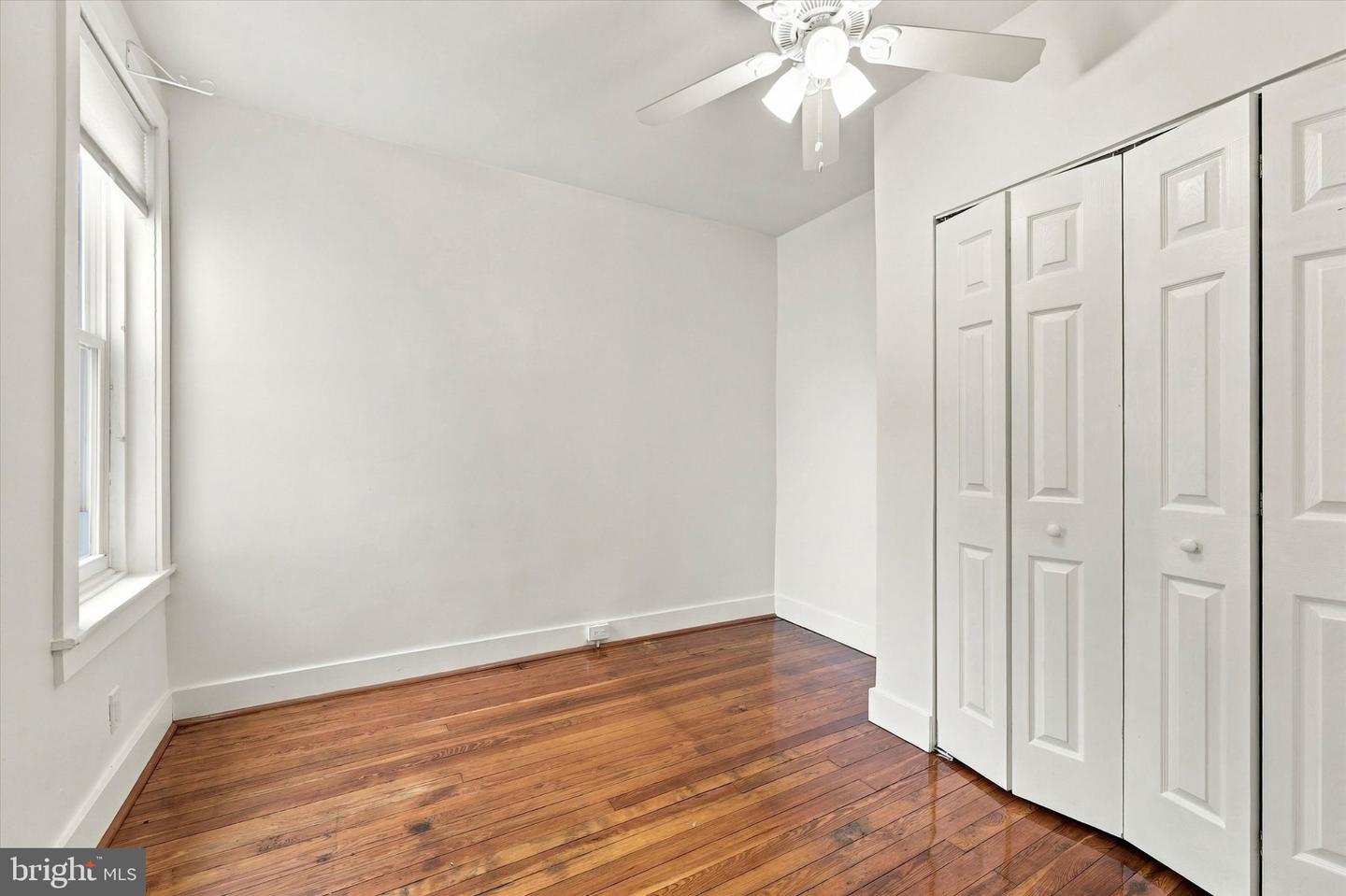 5225 Larchwood Ave Property Photo 17