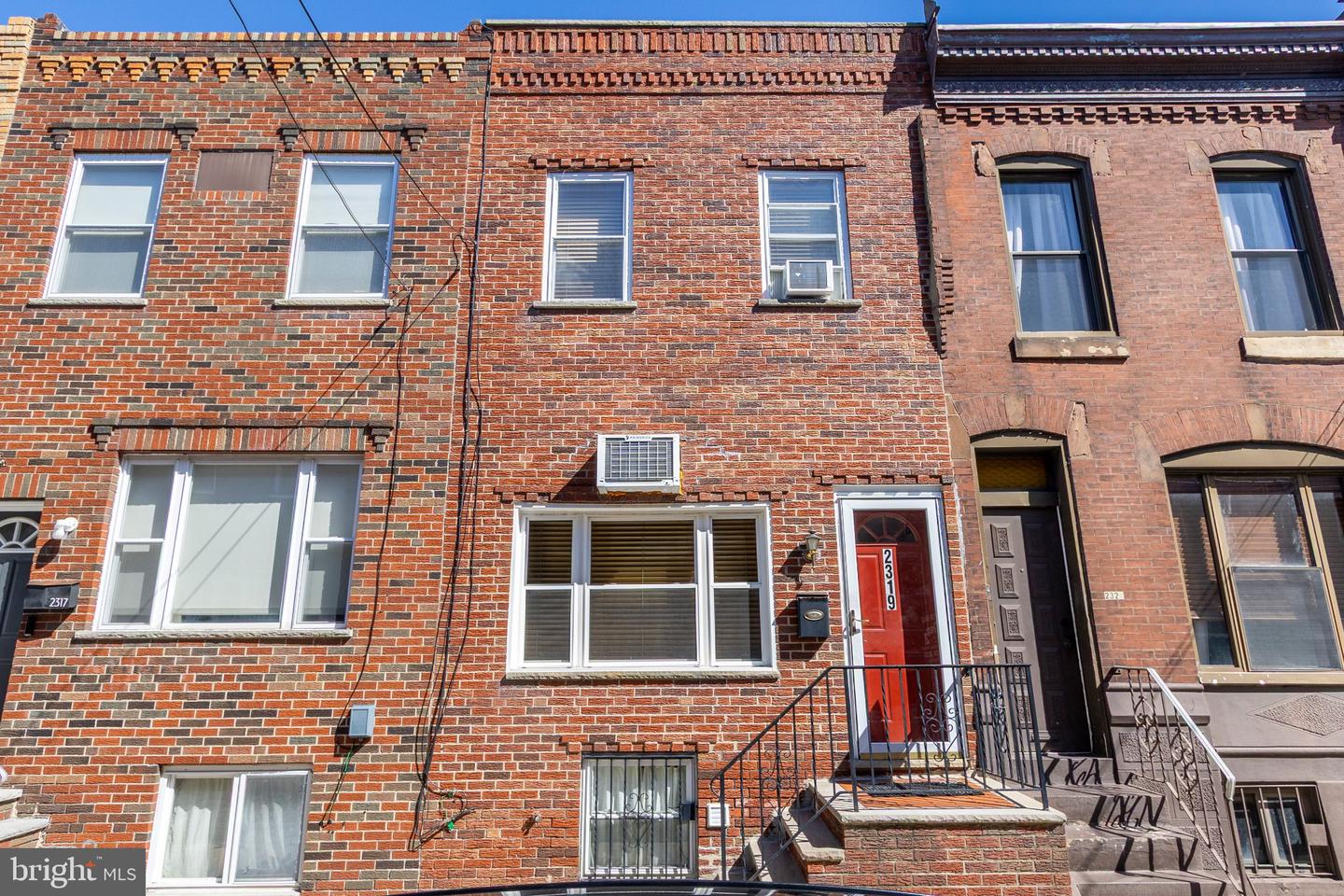 2319 S Bouvier St Property Photo 1