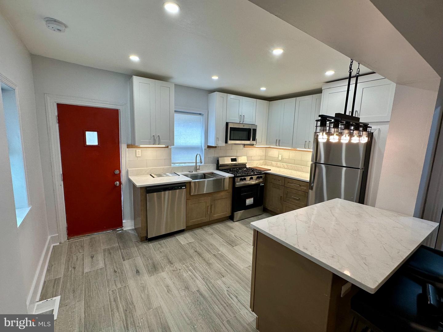5620 DEVON ST Property Photo 1