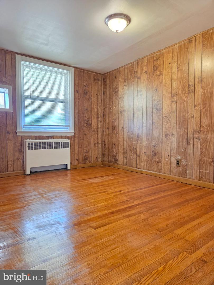 1244 Robbins St Property Photo 9