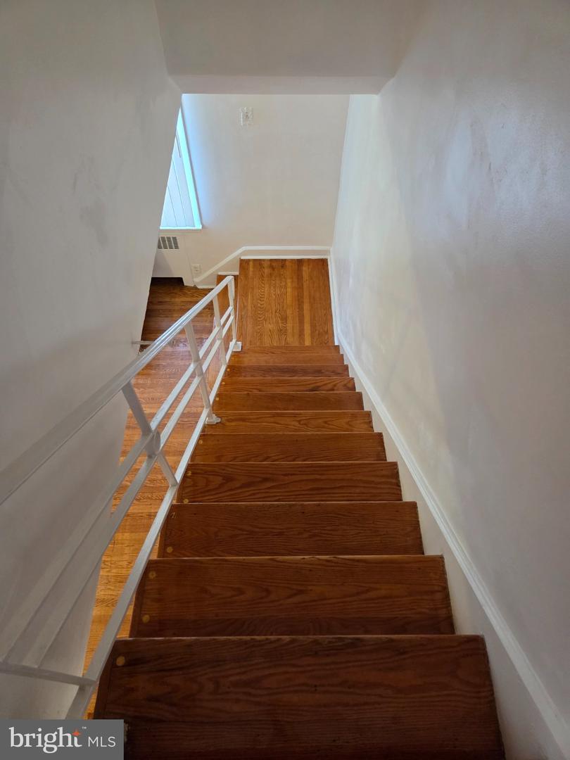 1244 Robbins St Property Photo 11