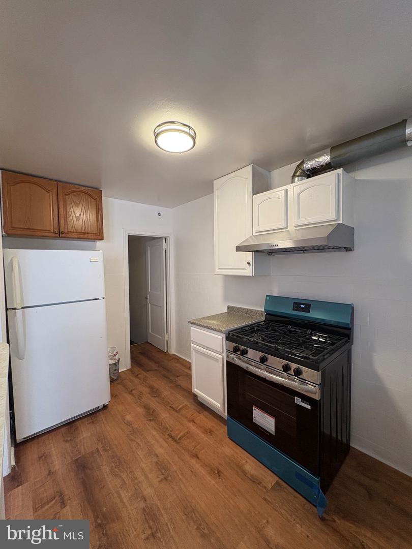 1244 Robbins St Property Photo 15