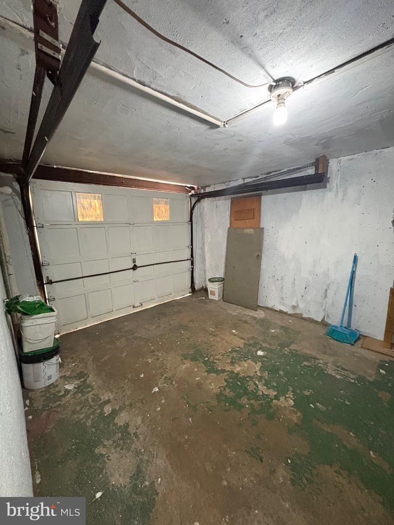 1244 Robbins St Property Photo 22