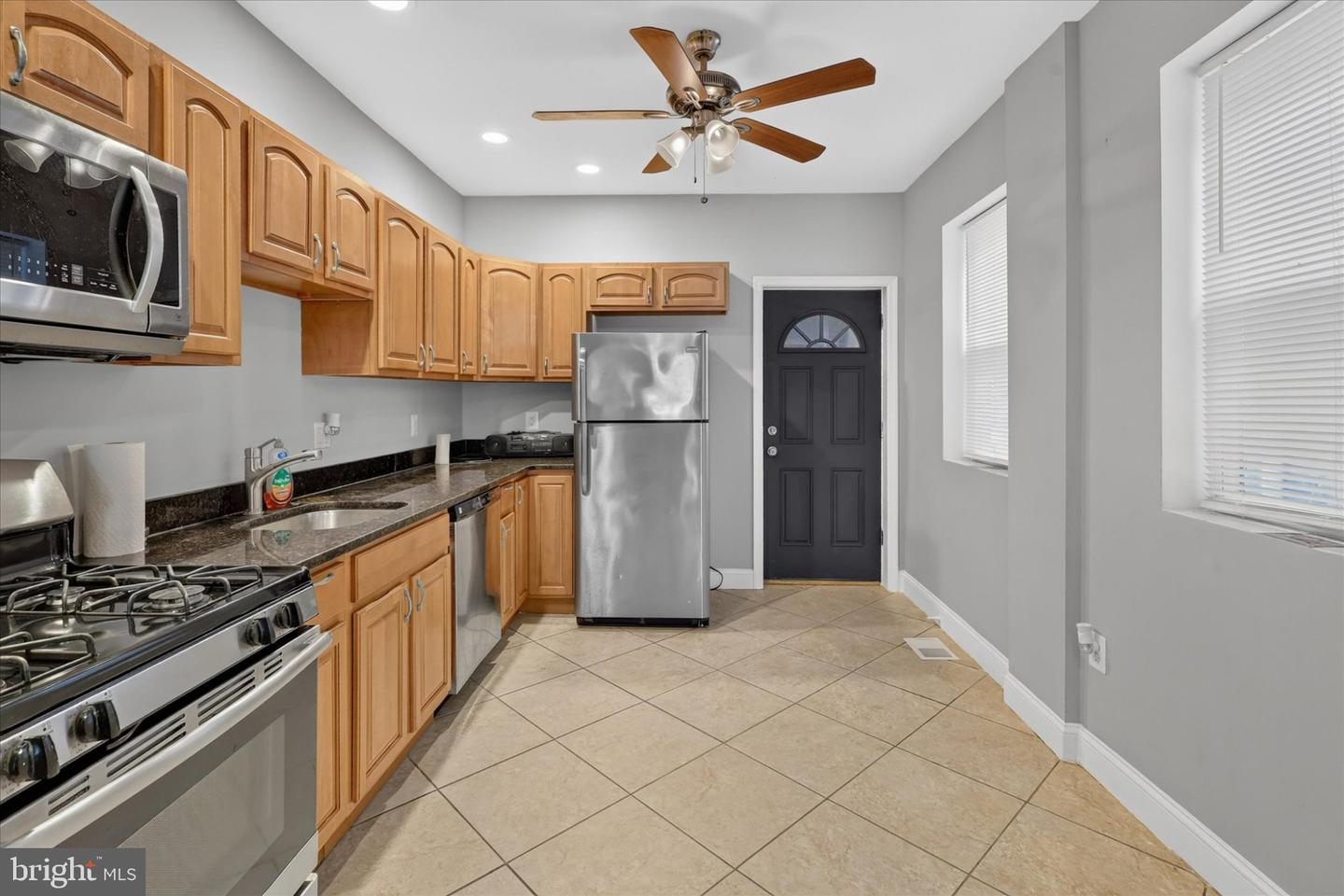 2548 E Indiana Ave Property Photo 11