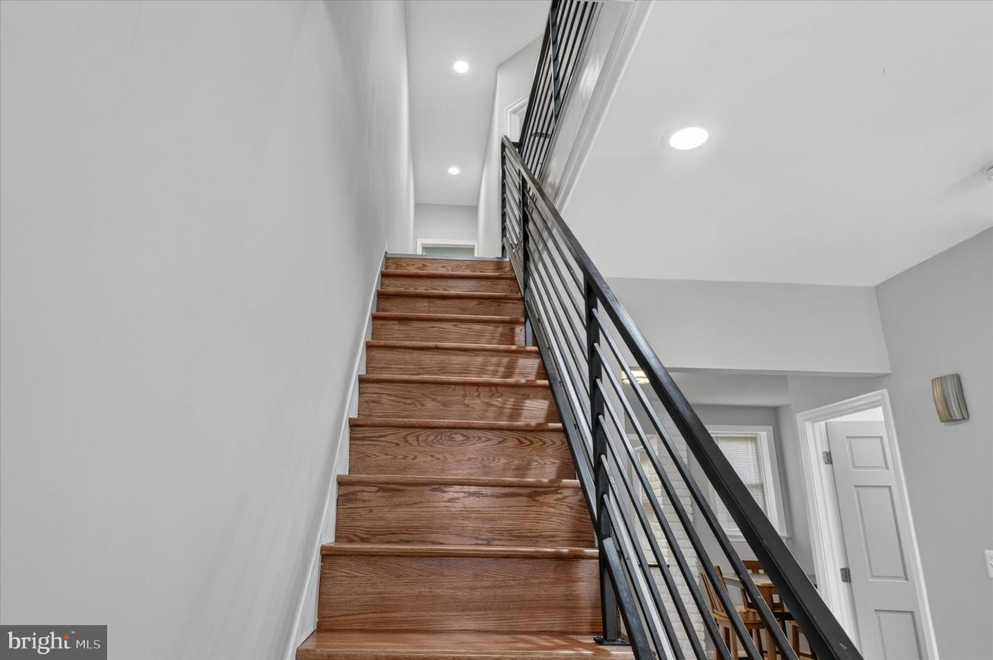 2548 E Indiana Ave Property Photo 15