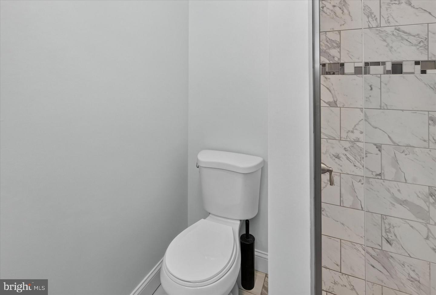 2548 E Indiana Ave Property Photo 20