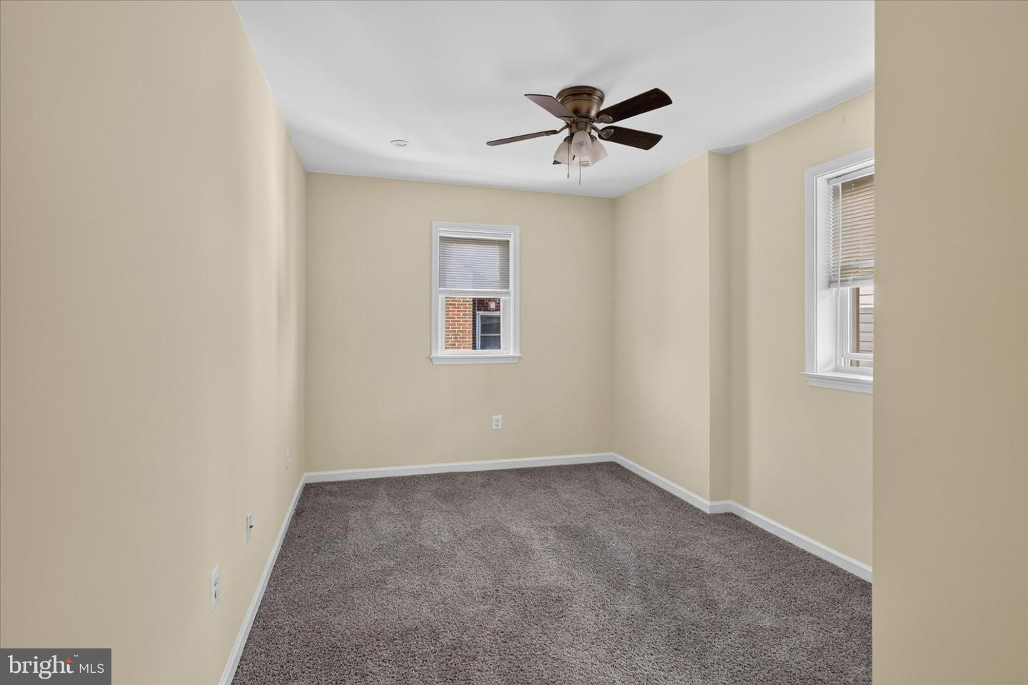2548 E Indiana Ave Property Photo 24