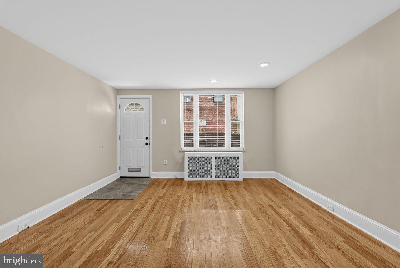 2405 S Warnock St Property Photo 3