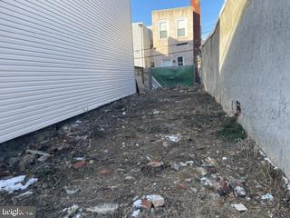 2303 GREENWICH ST Property Photo 1