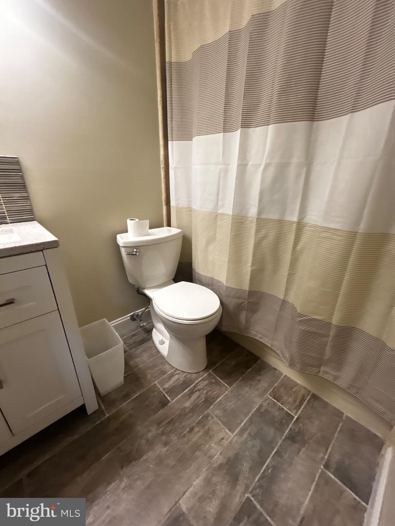 68202 Delaire Landing Rd #202 Property Photo 12