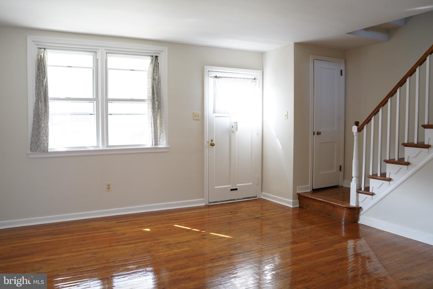 4231 Lawndale St Property Photo 14