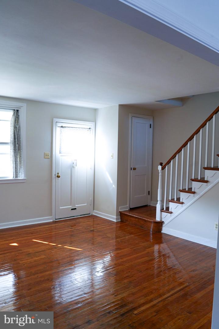 4231 Lawndale St Property Photo 17