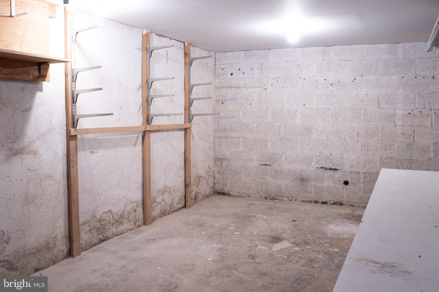 4231 Lawndale St Property Photo 23