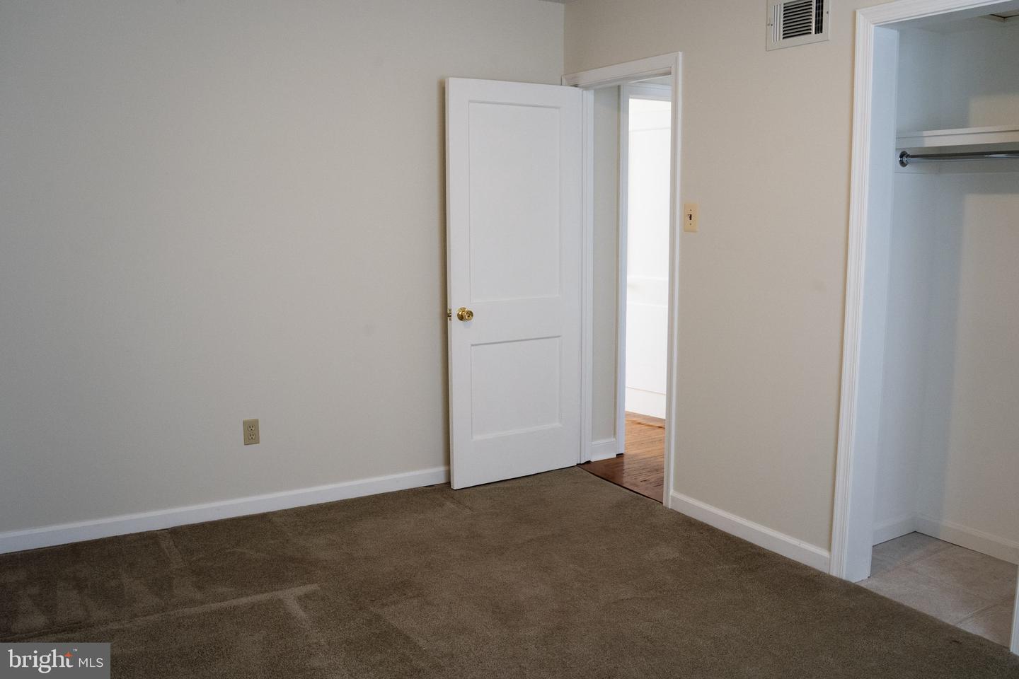 4231 Lawndale St Property Photo 24