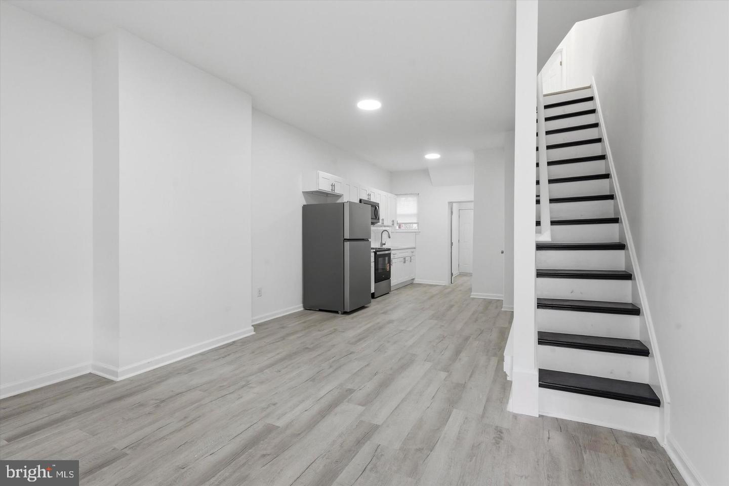 5715 Malcolm St Property Photo 2