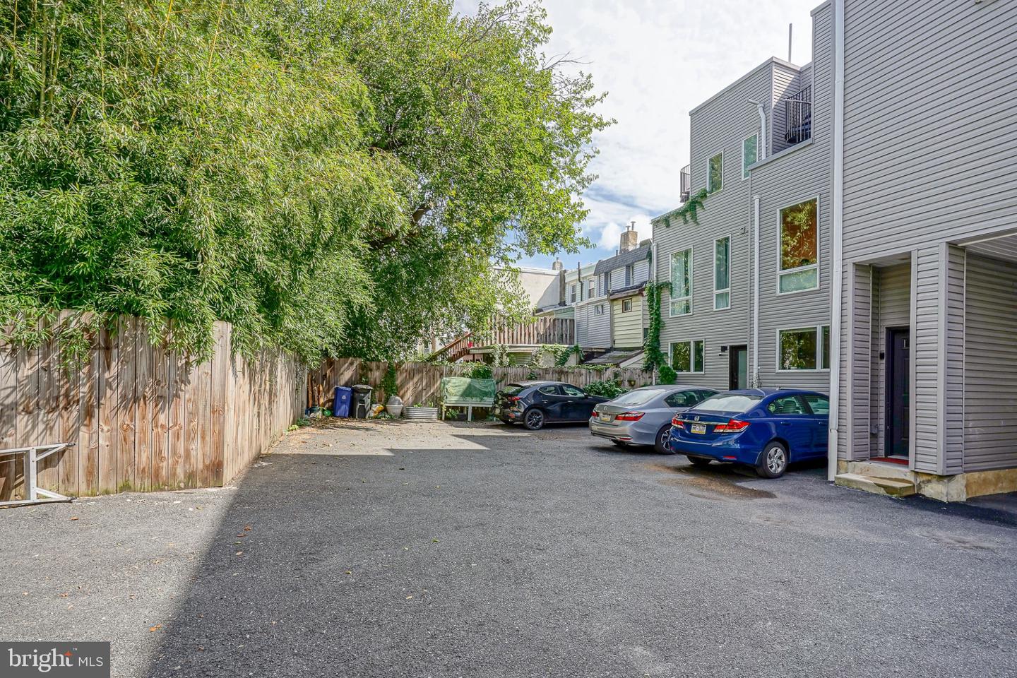 1109 Earl St #a Property Photo 4