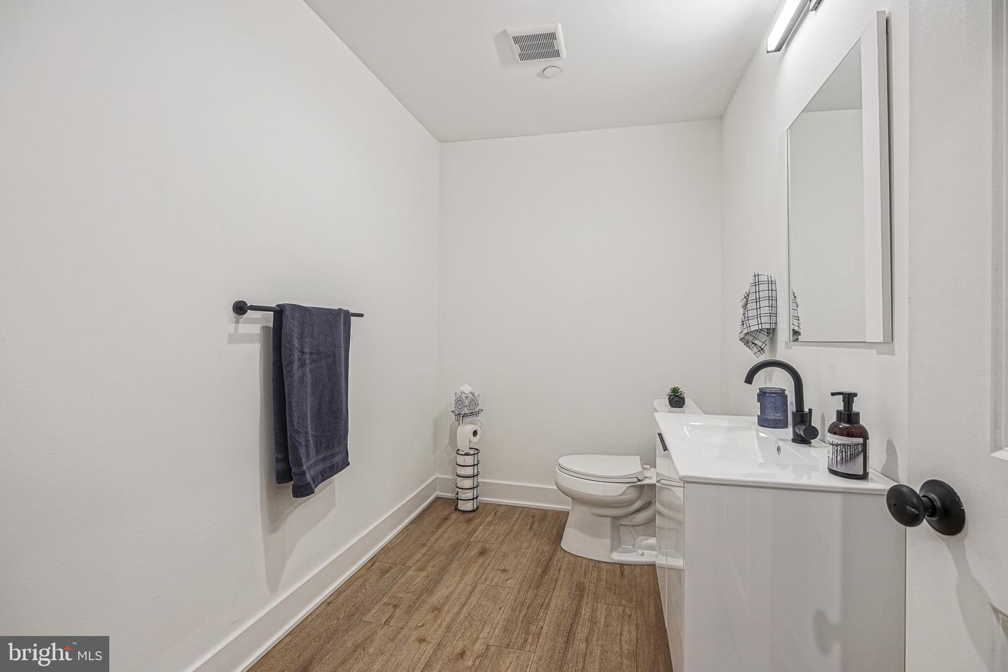 1109 Earl St #a Property Photo 23