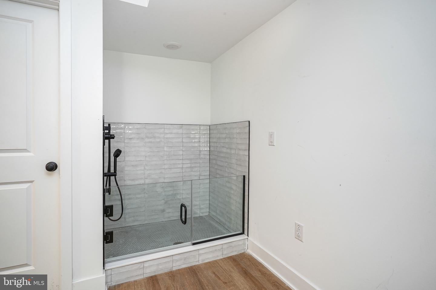 1109 Earl St #a Property Photo 24