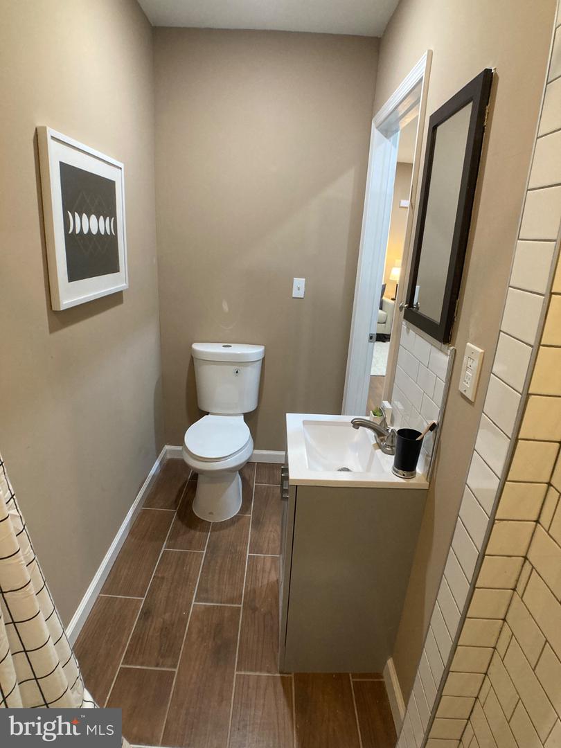 2060 E Orleans St Property Photo 6