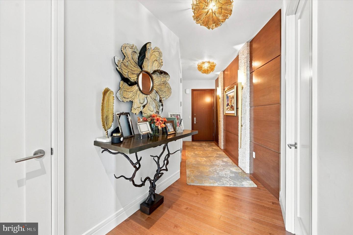 1414 S Penn Sq #39b Property Photo 2