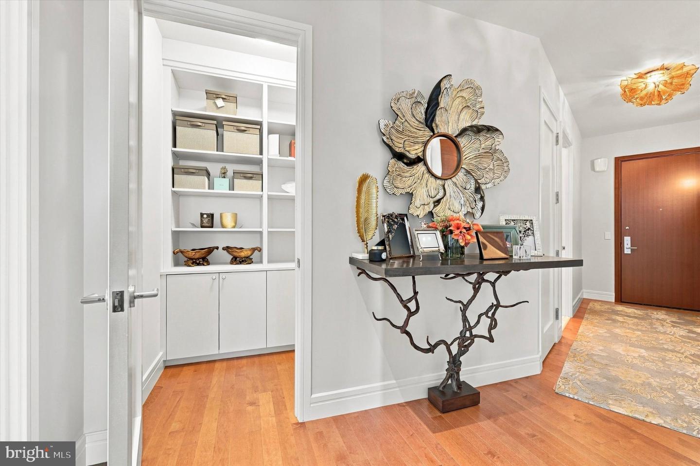 1414 S Penn Sq #39b Property Photo 3