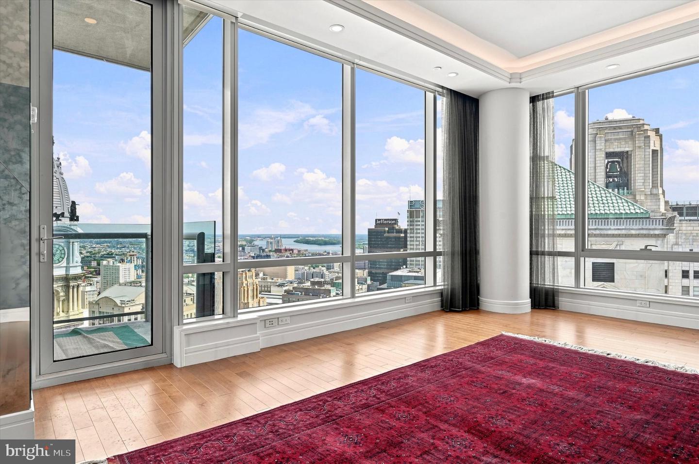 1414 S Penn Sq #39b Property Photo 8