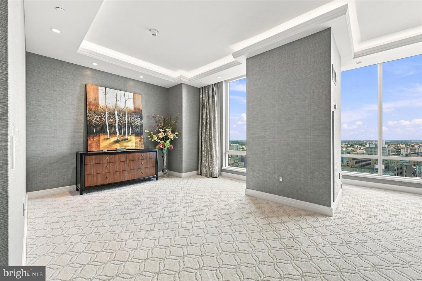 1414 S Penn Sq #39b Property Photo 17