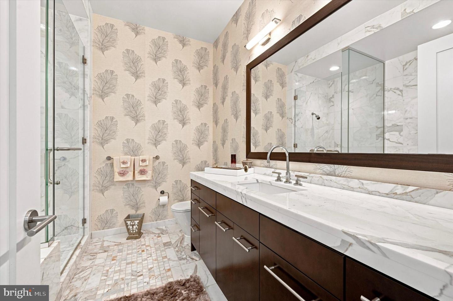 1414 S Penn Sq #39b Property Photo 18