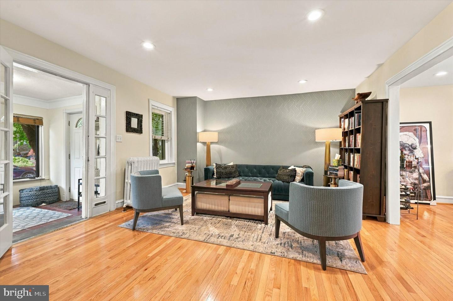 328 GLEN ECHO RD Property Photo 1